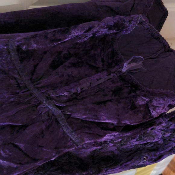 Velvet Romeo & Juliet Top - Picture 3 of 16